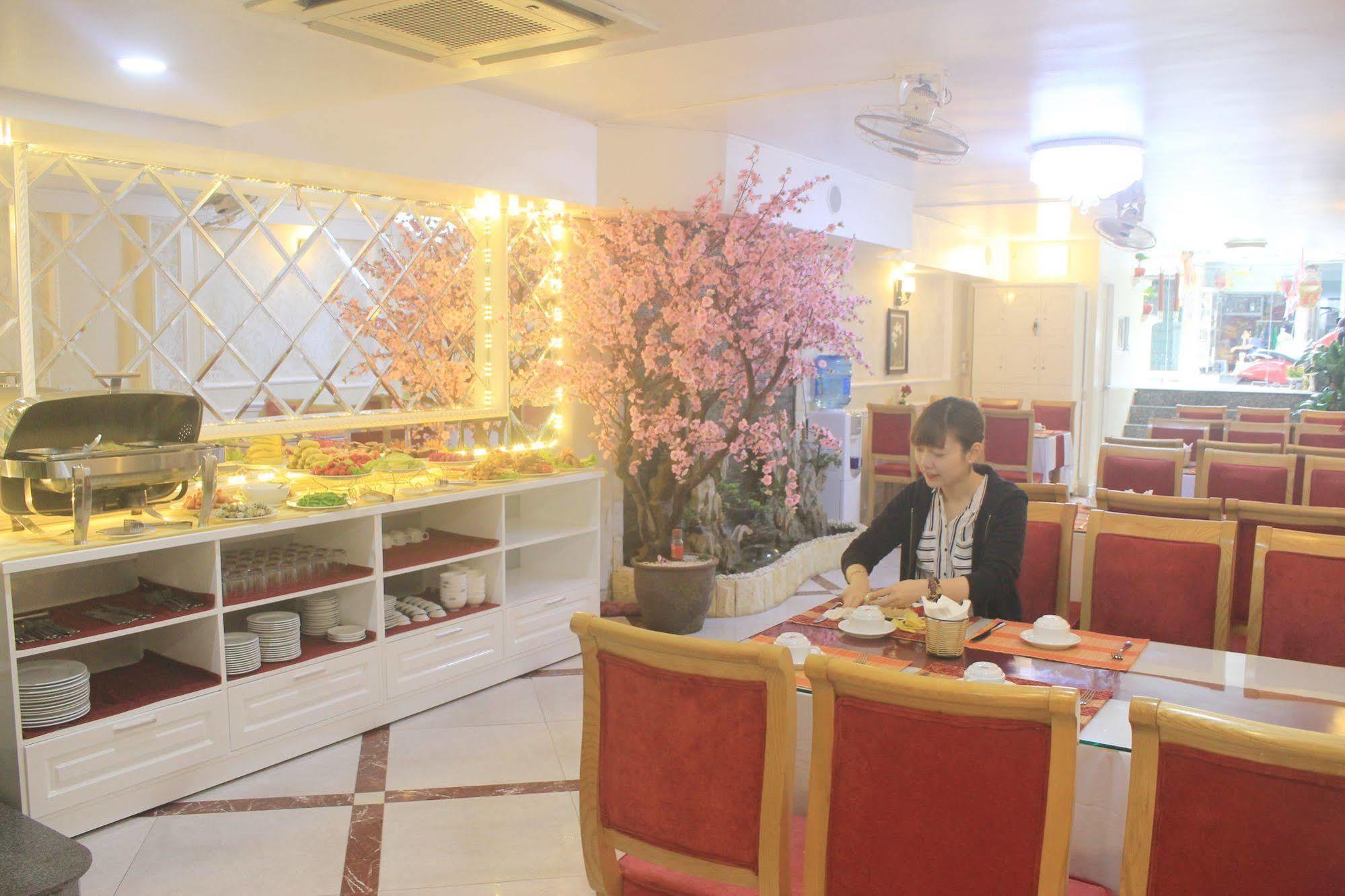 Delica Premium Hotel Hanoï